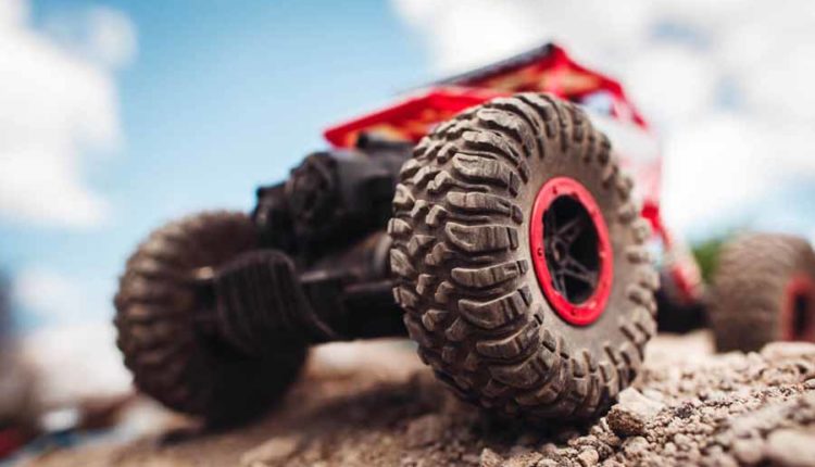 7 Things to Consider Before Buying an RC Car: Guide for Beginners