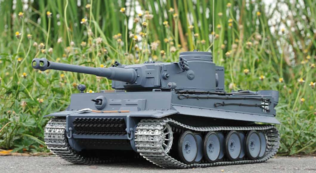 cheapest rc military tanks that shoot under 400